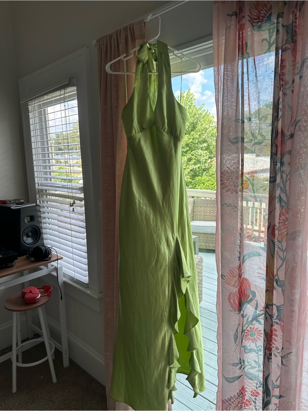 HELLO MOLLY SATIN WHIRL HALTER MAXI DRESS GREEN - Picture 2 of 4